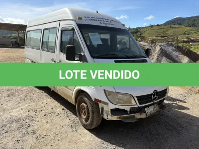 LOTE 004 - Van