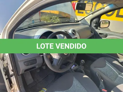 LOTE 022 - Automóvel