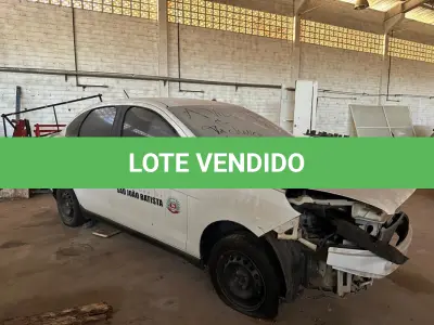 LOTE 005 - Automóvel