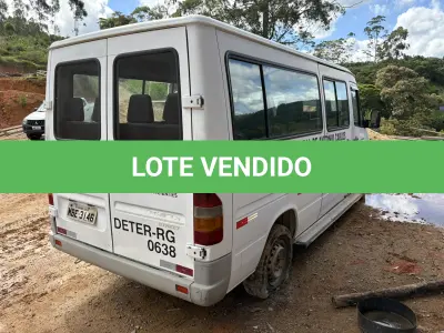 LOTE 002 - Van