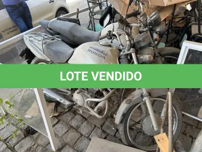 LOTE 004 - Motocicleta