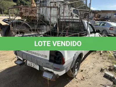 LOTE 013 - Picape