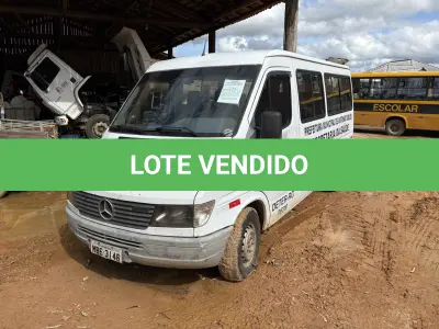LOTE 002 - Van