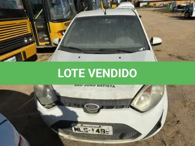 LOTE 016 - Automóvel
