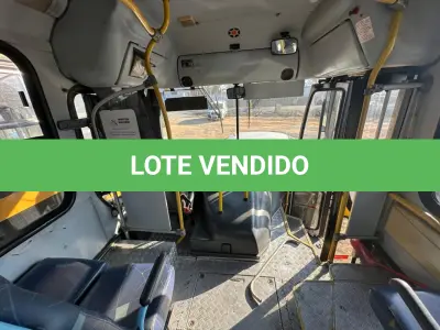 LOTE 024 - Ônibus