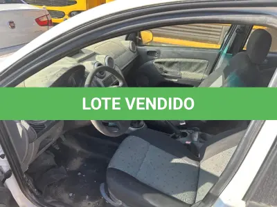 LOTE 016 - Automóvel