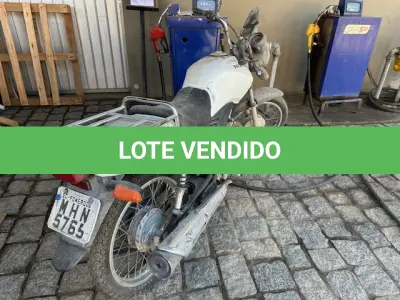 LOTE 003 - Motocicleta