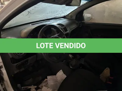 LOTE 005 - Automóvel