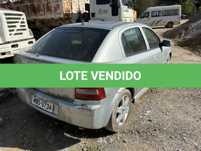 LOTE 003 - Automóvel