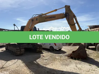 LOTE 007 - Escavadeira