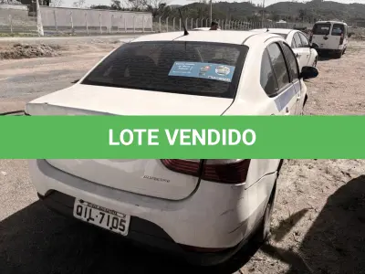 LOTE 015 - Automóvel