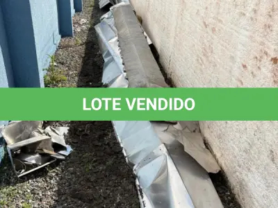 LOTE 031 - Mobiliários