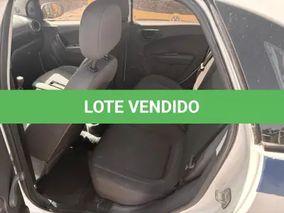 LOTE 015 - Automóvel
