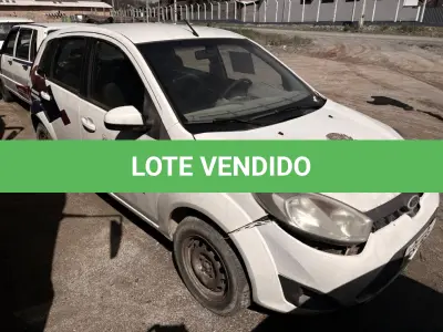 LOTE 016 - Automóvel