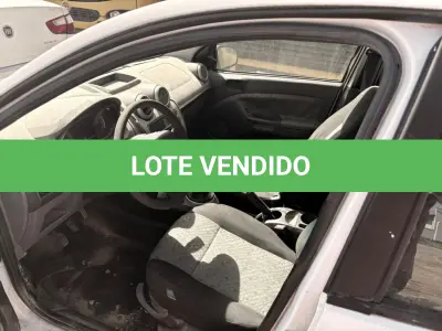 LOTE 016 - Automóvel