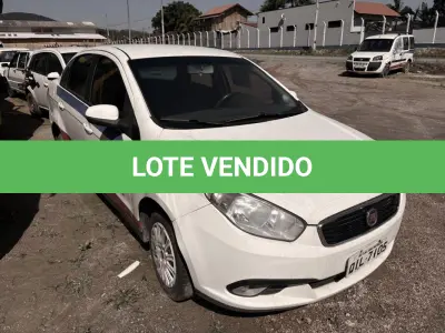 LOTE 015 - Automóvel