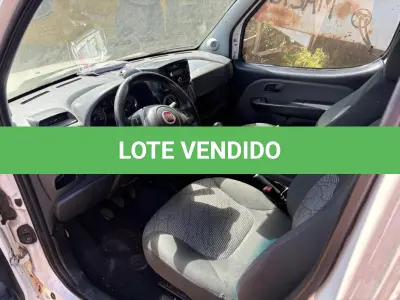 LOTE 013 - Automóvel