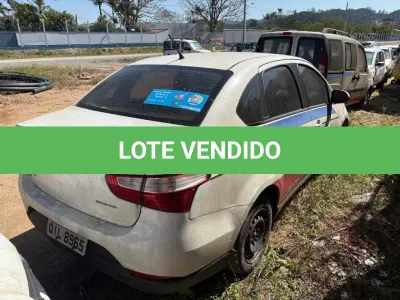 LOTE 014 - Automóvel