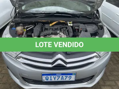 LOTE 003 - Automóvel