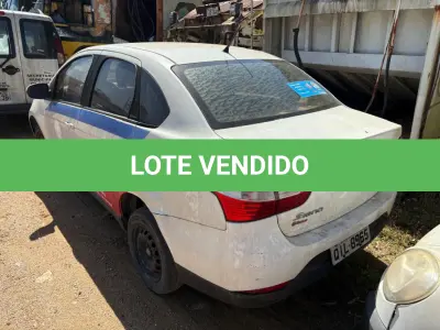LOTE 014 - Automóvel