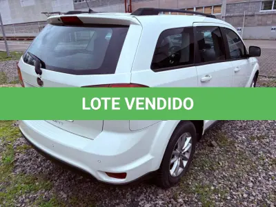LOTE 004 - Automóvel