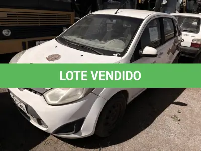 LOTE 016 - Automóvel