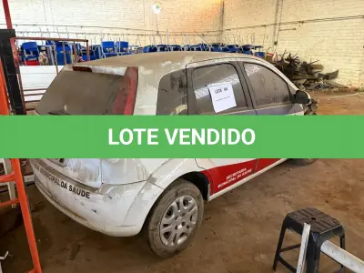 LOTE 004 - Automóvel