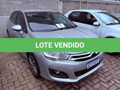 LOTE 003 - Automóvel
