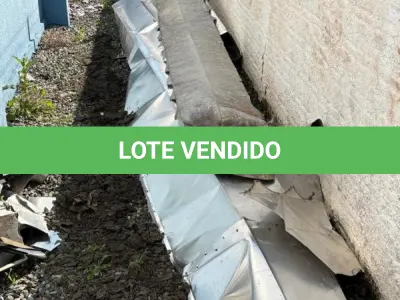 LOTE 031 - Mobiliários