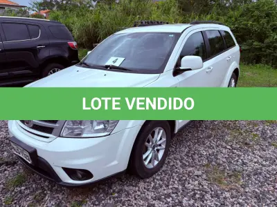 LOTE 004 - Automóvel