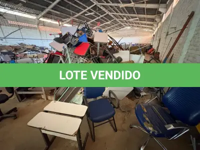 LOTE 031 - Mobiliários