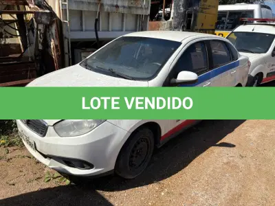 LOTE 014 - Automóvel