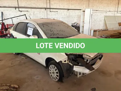 LOTE 005 - Automóvel