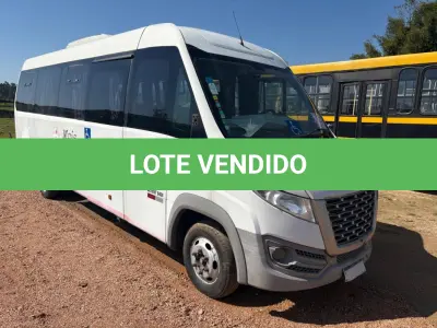 LOTE 008 - Microônibus