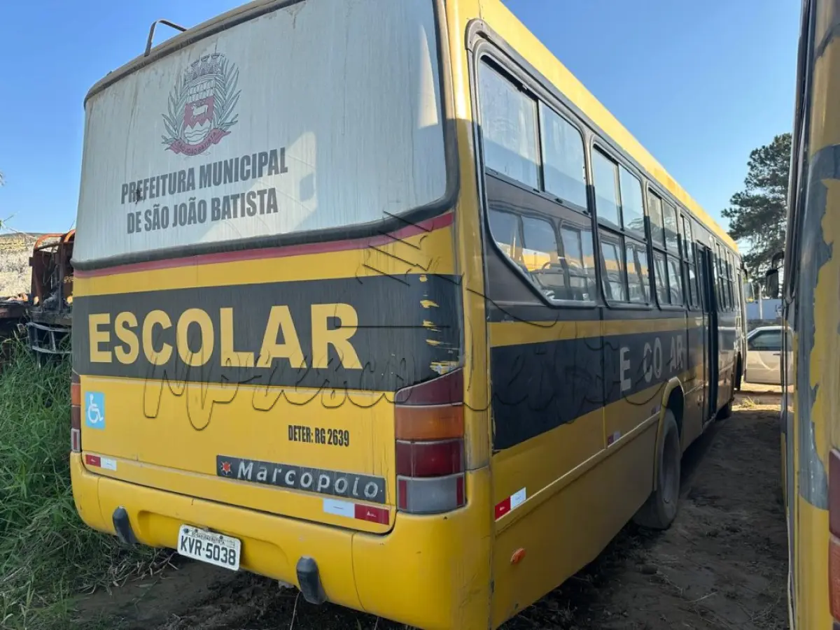 LOTE 023 - Ônibus