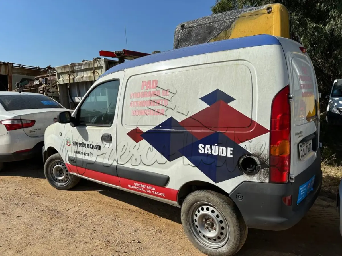 LOTE 006 - Automóvel