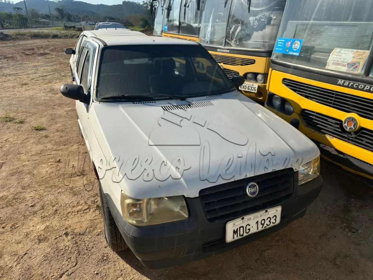 LOTE 021 - Automóvel