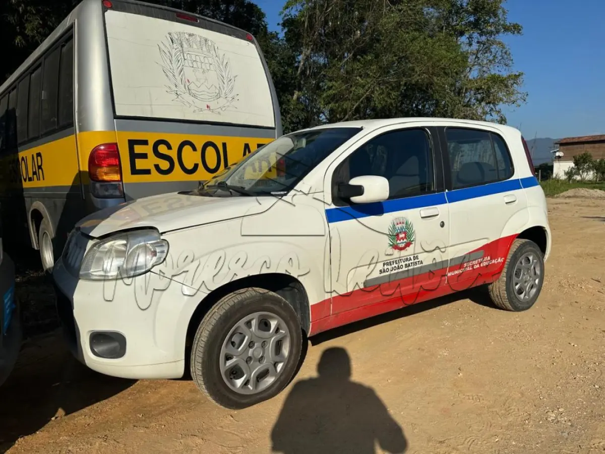 LOTE 022 - Automóvel