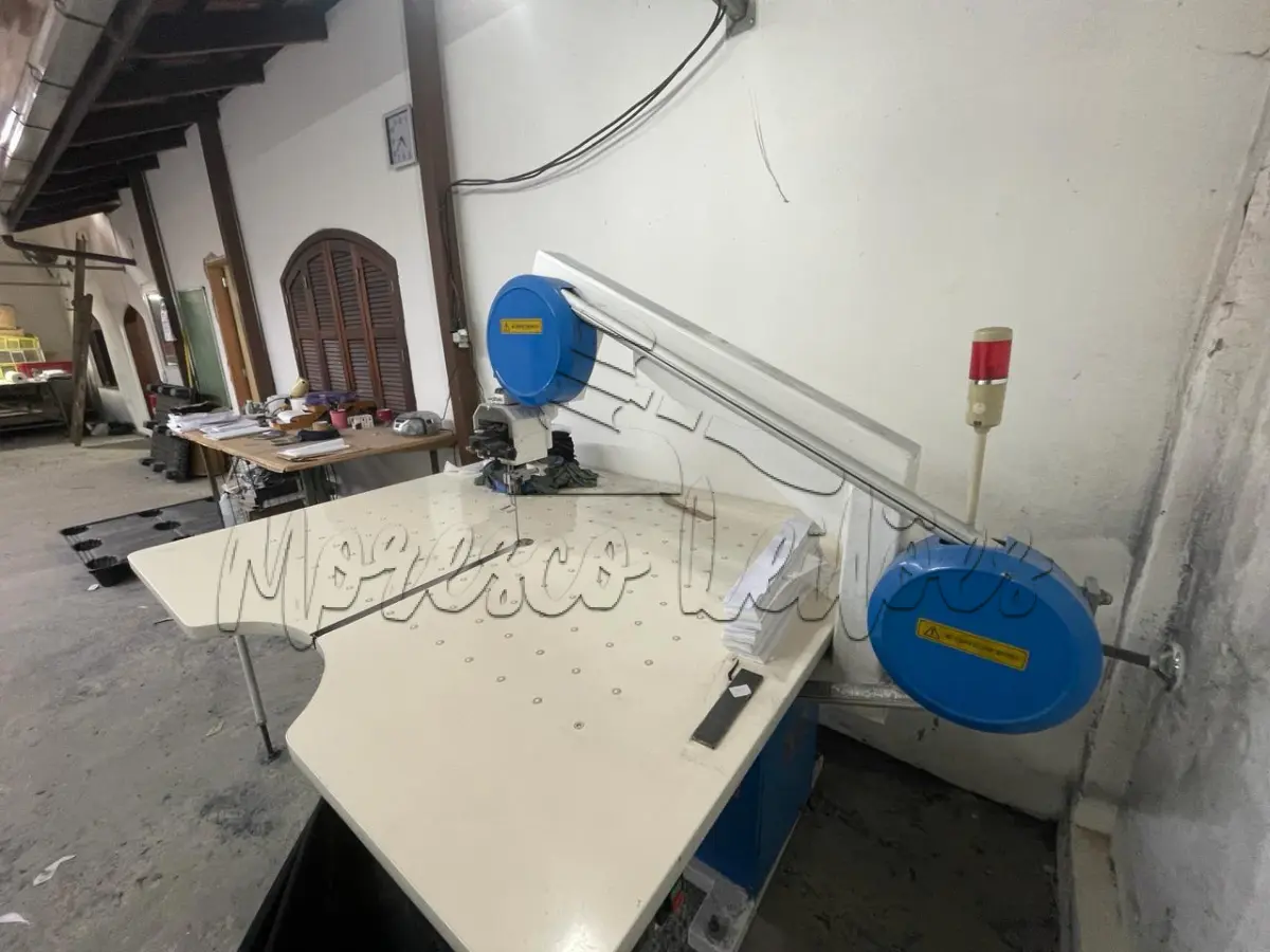 LOTE 001 - Maquina de cortar viéis