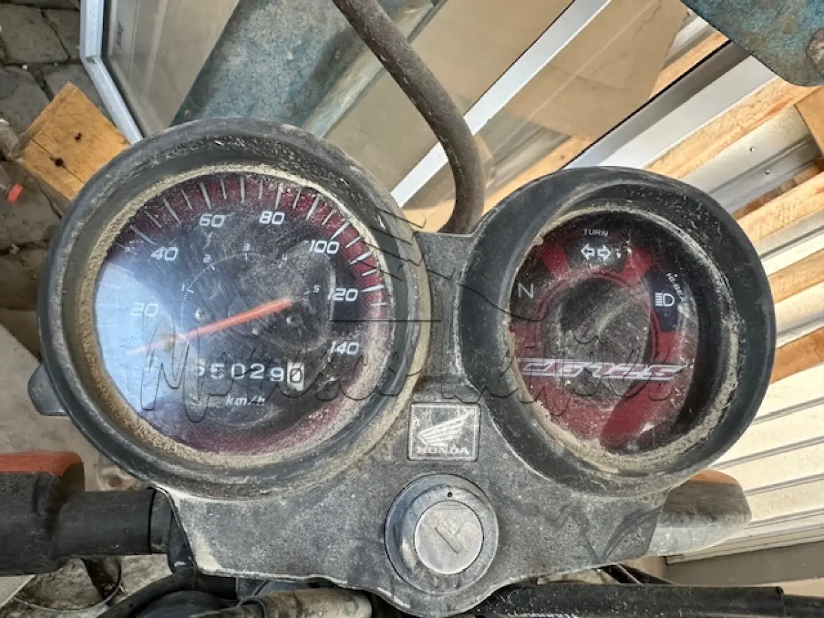 LOTE 003 - Motocicleta