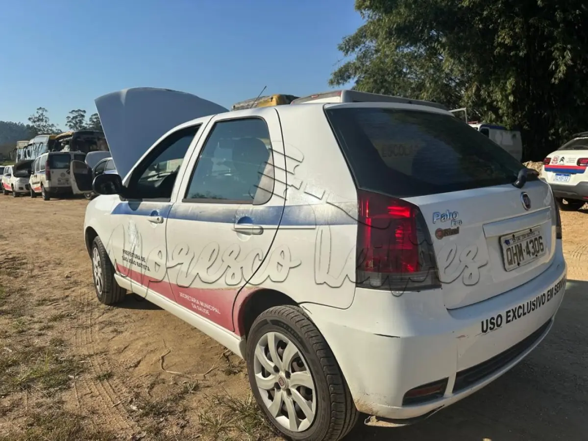 LOTE 010 - Automóvel