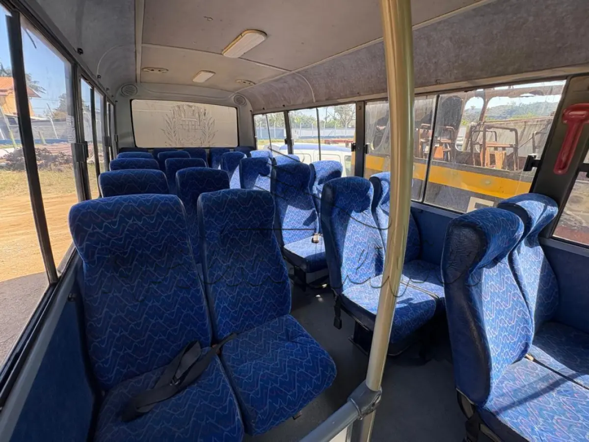 LOTE 019 - Ônibus