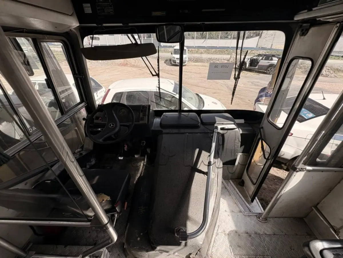 LOTE 020 - Ônibus