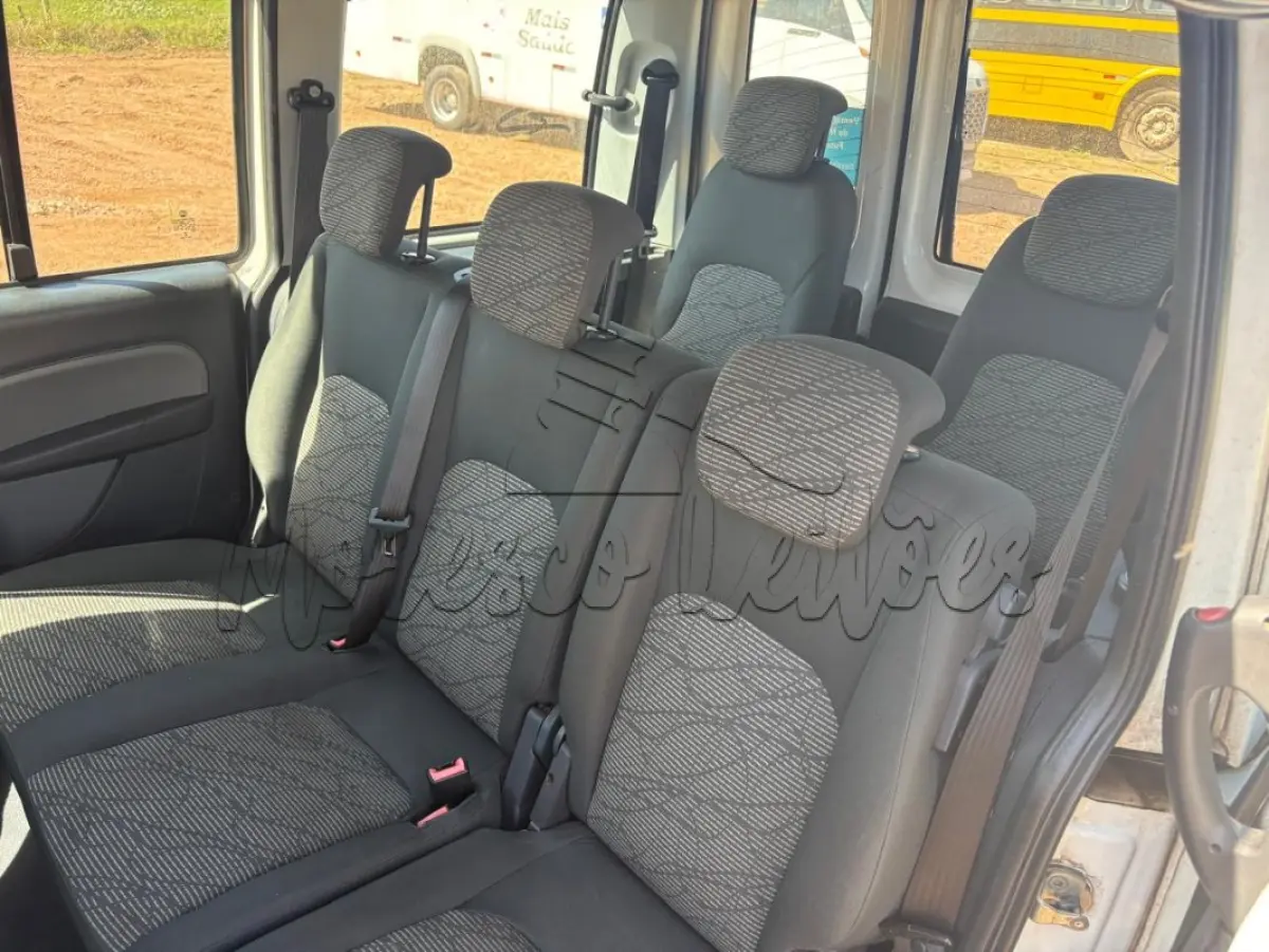 LOTE 012 - Automóveis