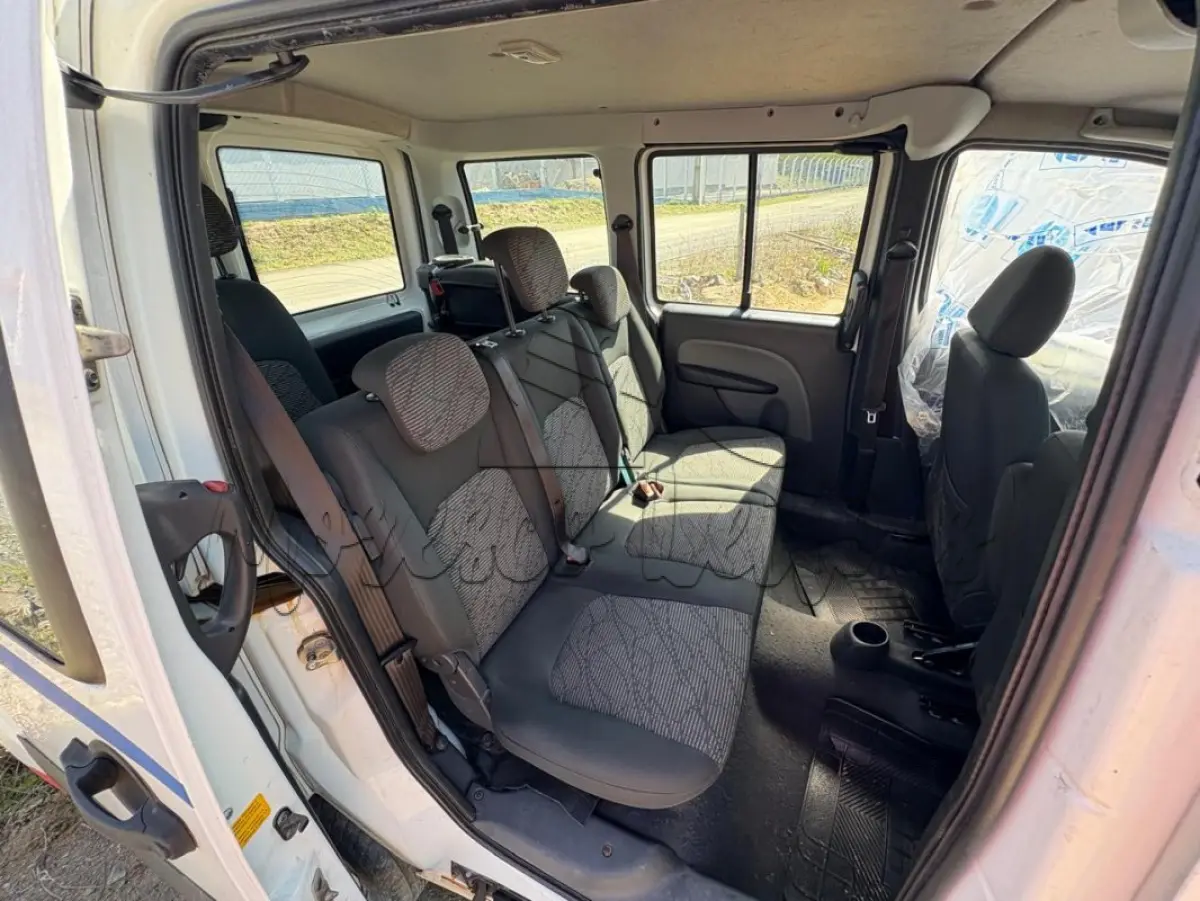 LOTE 011 - Automóvel