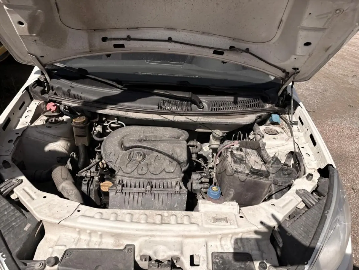 LOTE 015 - Automóvel