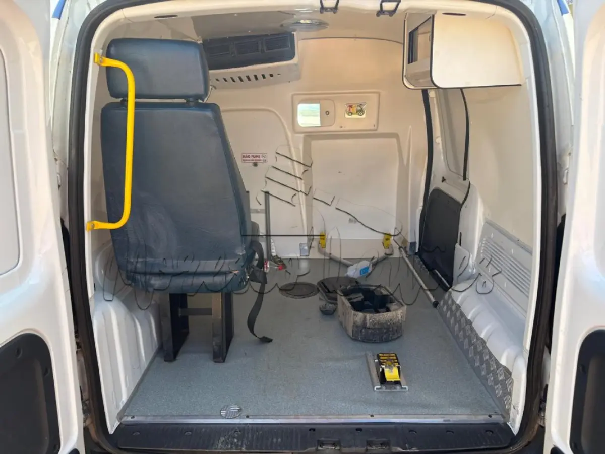 LOTE 006 - Automóvel