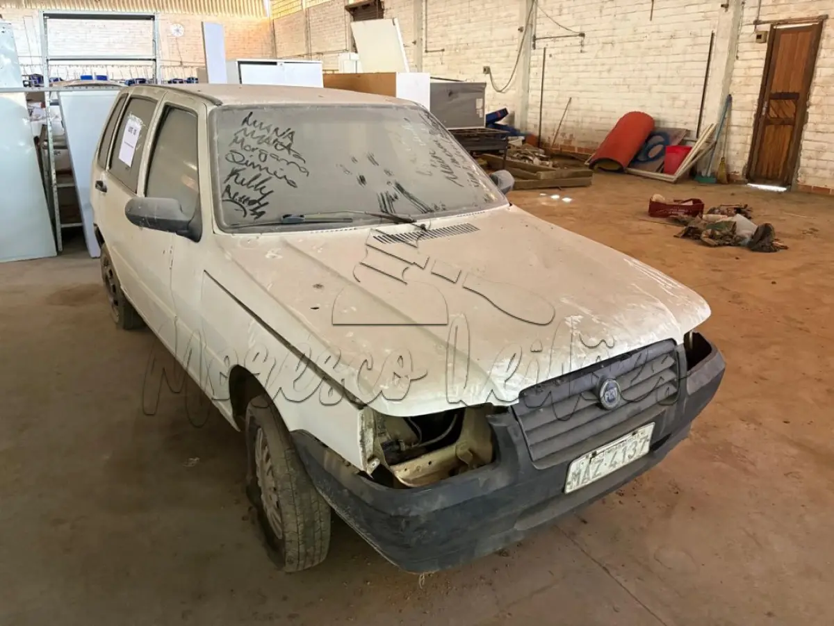 LOTE 003 - Automóvel