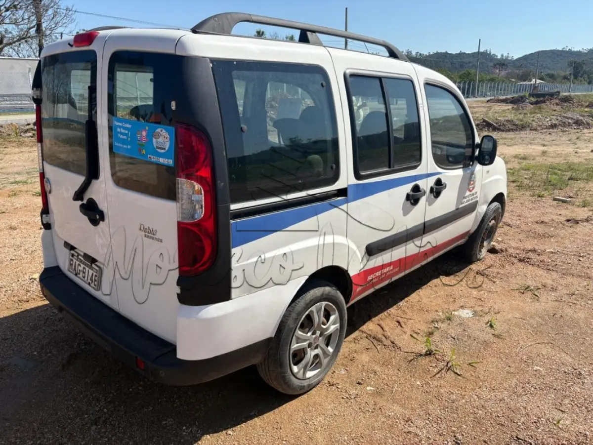 LOTE 012 - Automóveis