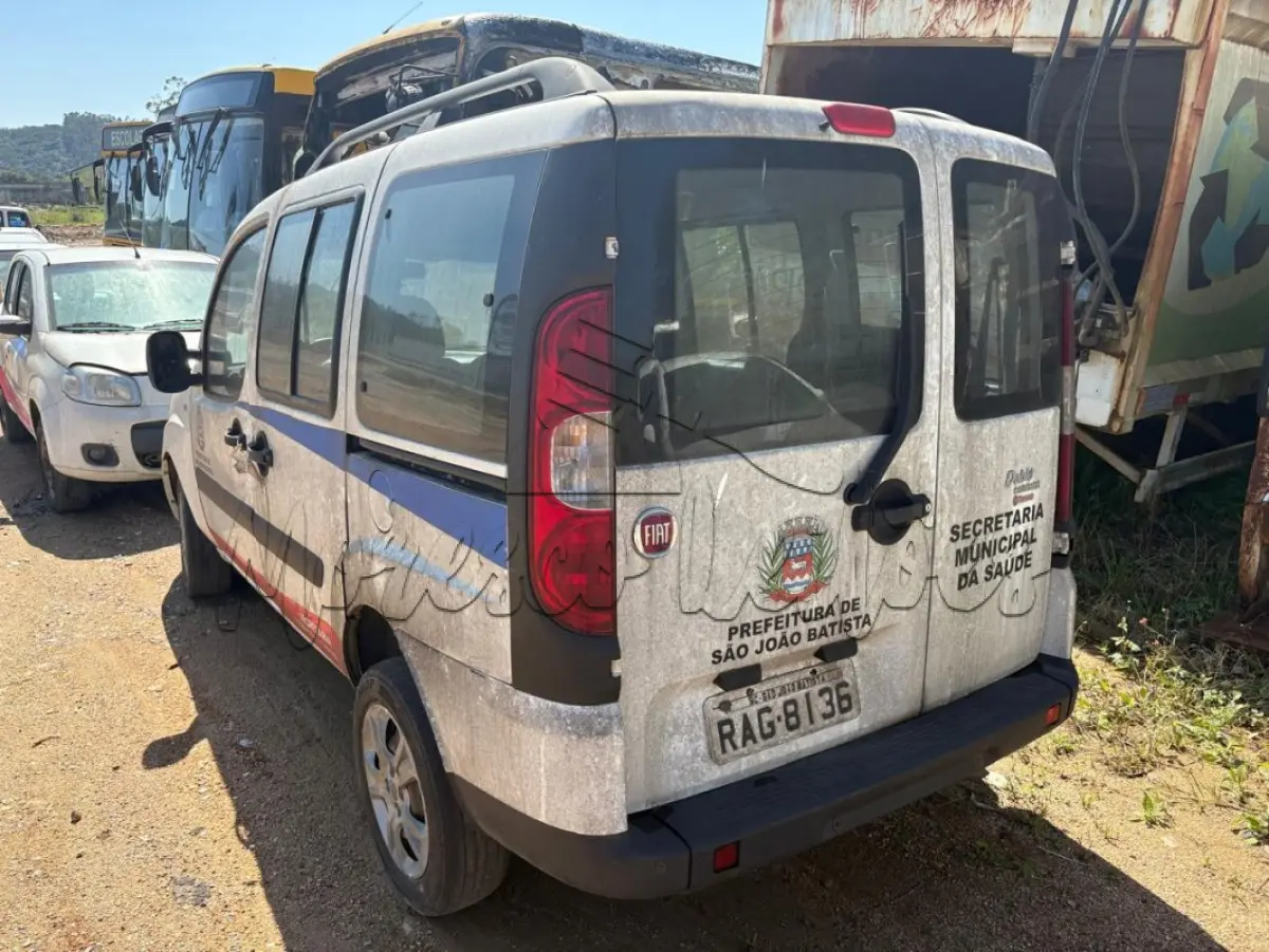 LOTE 013 - Automóvel